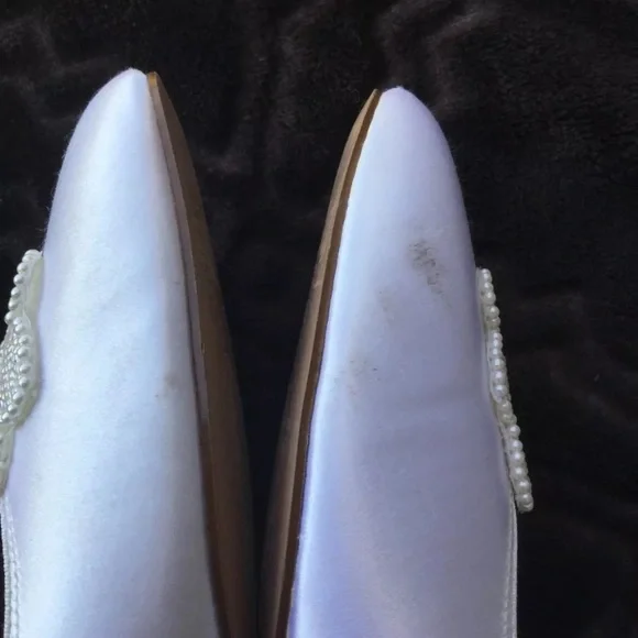 Vtg Special Occasions By Saugus Shoe White Satin with beads - Picture 12 of 12